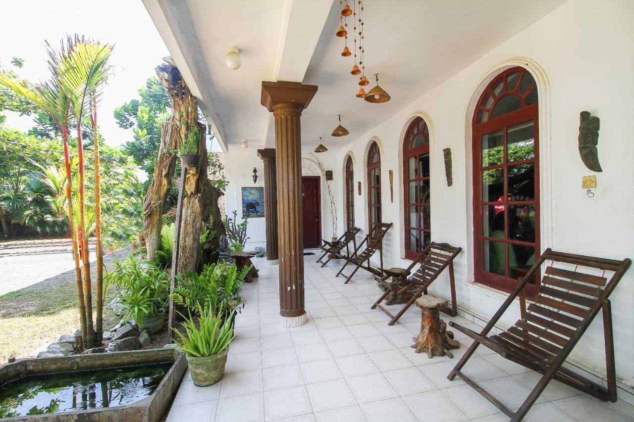 Oyo 459 Barasti Beach Resort Kalutara Exterior photo