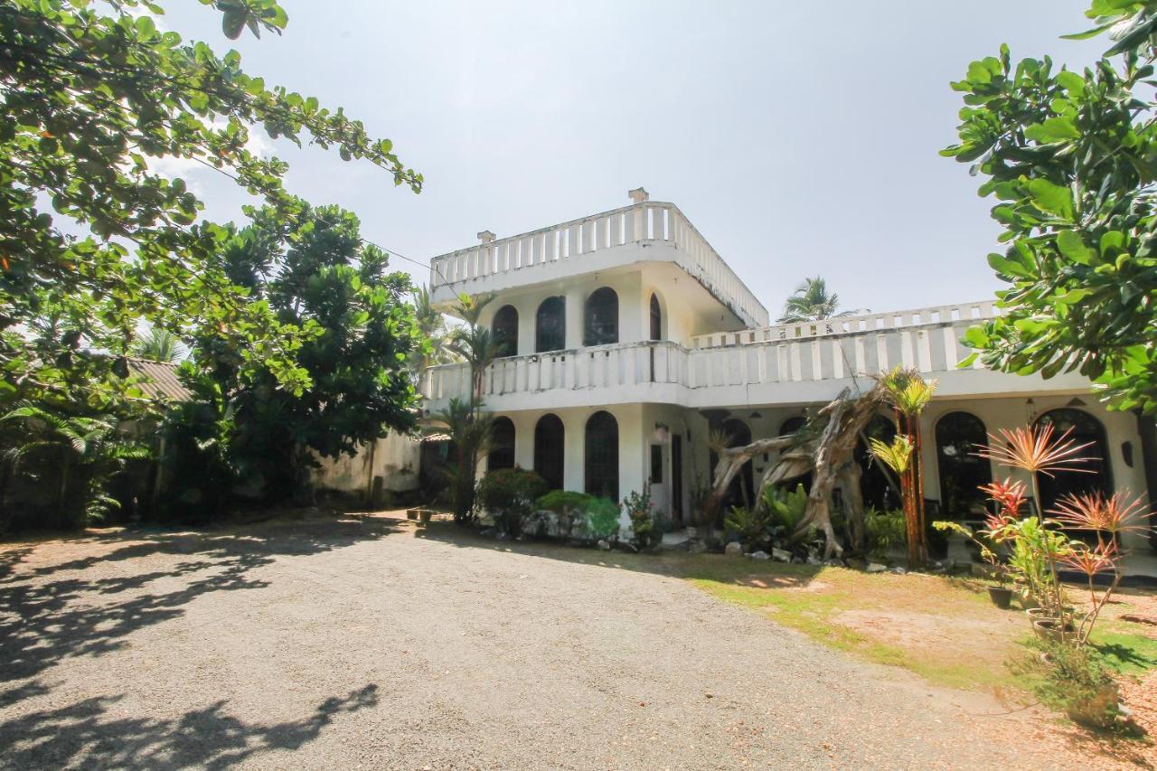 Oyo 459 Barasti Beach Resort Kalutara Exterior photo